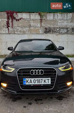 Седан Audi A4 2012 в 