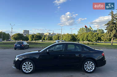 Седан Audi A4 2013 в 