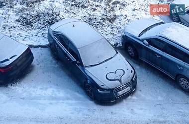 Седан Audi A4 2013 в 