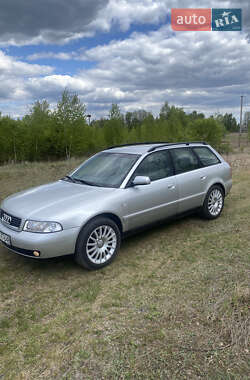 Універсал Audi A4 2000 в Дубровиці