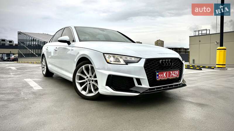 Седан Audi A4 2019 в 