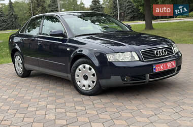 Седан Audi A4 2004 в 