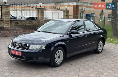 Седан Audi A4 2004 в 