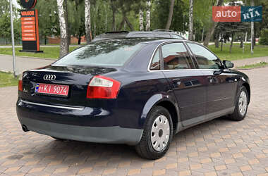 Седан Audi A4 2004 в 