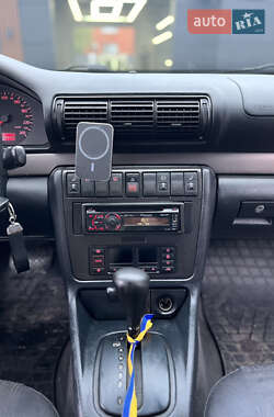 Универсал Audi A4 1998 в 