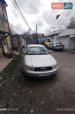 Седан Audi A4 2000 в Чугуєві