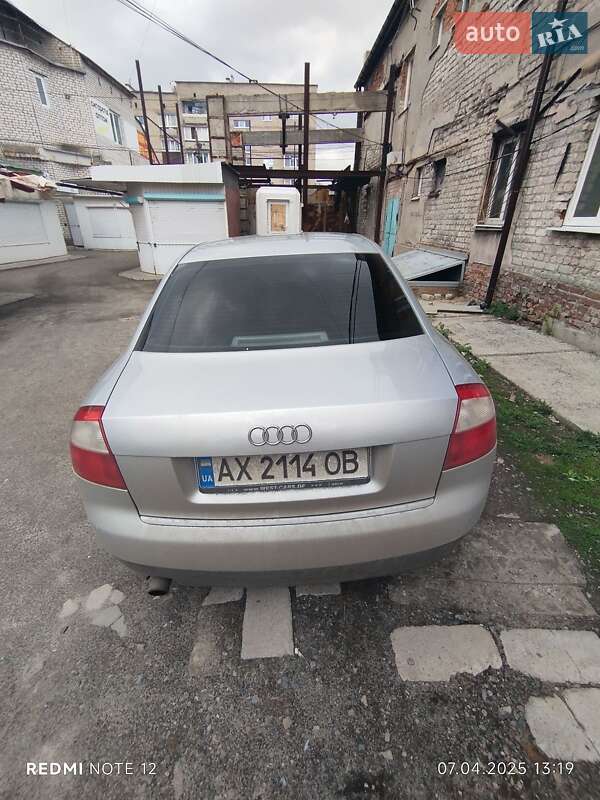 Седан Audi A4 2000 в Чугуеве