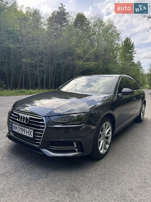 Седан Audi A4 2018 в Радомышле