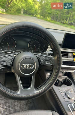 Седан Audi A4 2018 в 