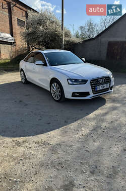 Седан Audi A4 2010 в 