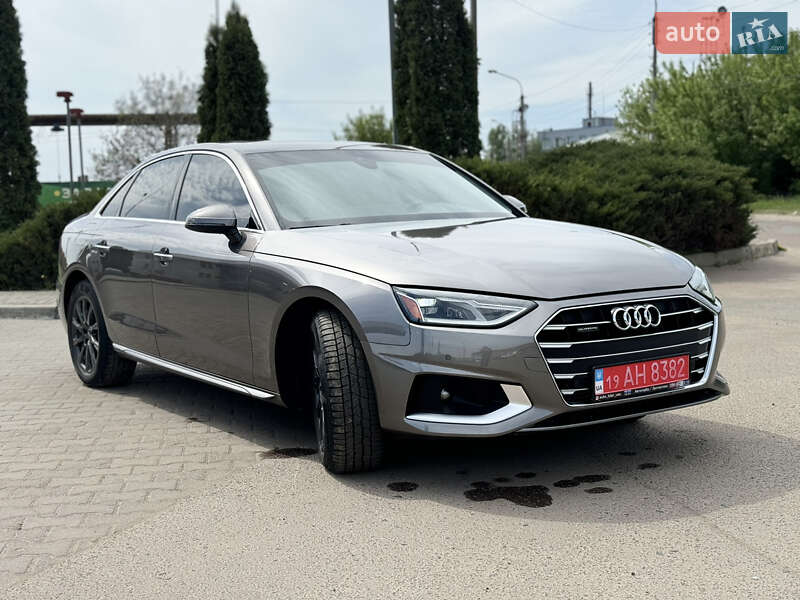 Седан Audi A4 2021 в 