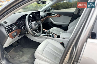 Седан Audi A4 2021 в 