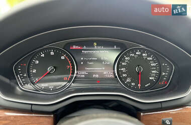 Седан Audi A4 2021 в 