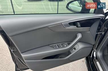 Седан Audi A4 2020 в 