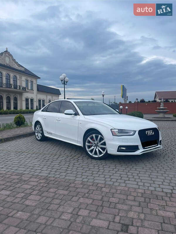 Седан Audi A4 2014 в 