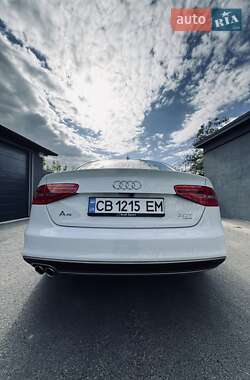 Седан Audi A4 2013 в 