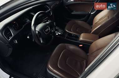 Седан Audi A4 2013 в 