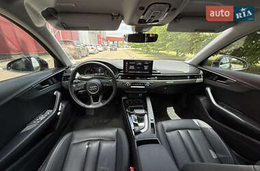 Седан Audi A4 2020 в 