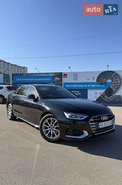 Седан Audi A4 2020 в 