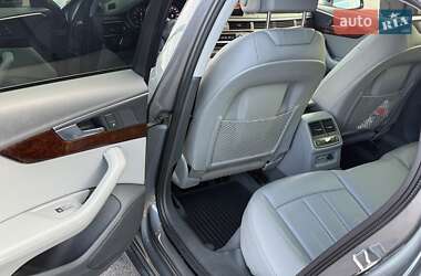 Седан Audi A4 2019 в 