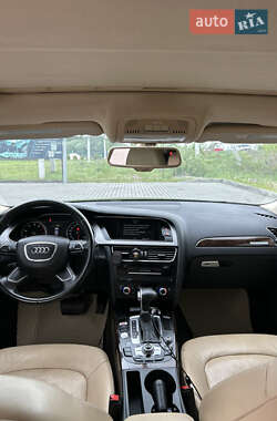 Седан Audi A4 2013 в Львове