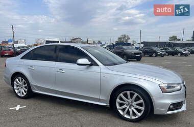 Седан Audi A4 2013 в 