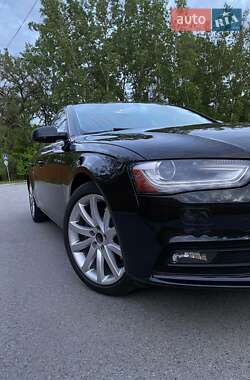 Седан Audi A4 2013 в 