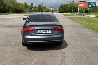 Седан Audi A4 2012 в 