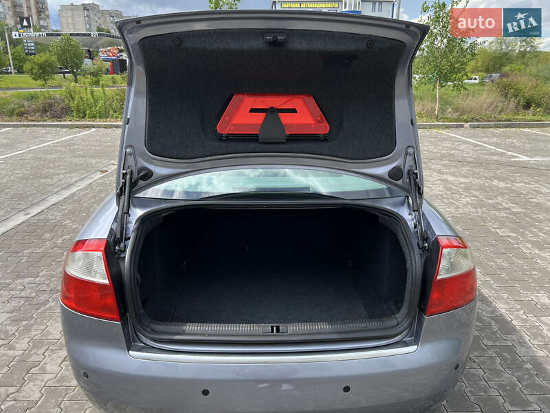 Седан Audi A4 2004 в Хмельницькому