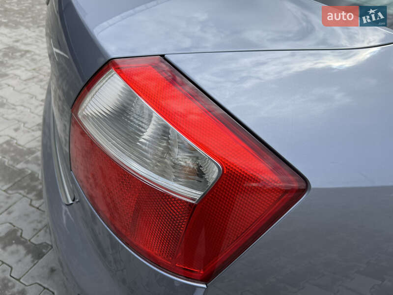 Седан Audi A4 2004 в Хмельницькому