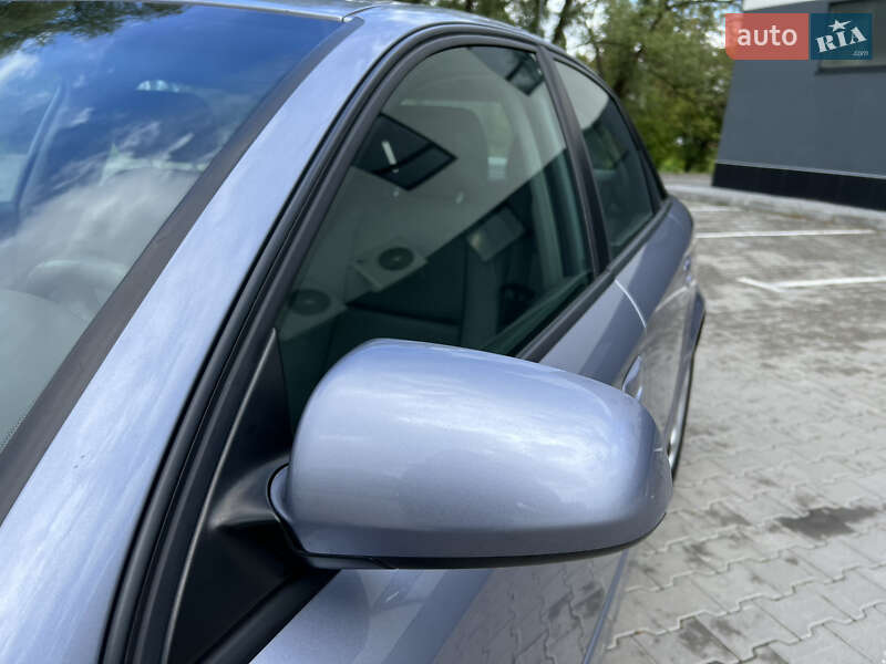 Седан Audi A4 2004 в Хмельницькому