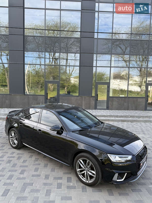 Седан Audi A4 2016 в Одесі