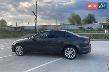 Седан Audi A4 2018 в 