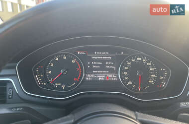 Седан Audi A4 2018 в 
