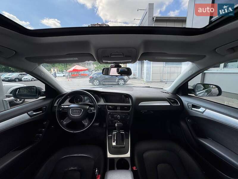 Седан Audi A4 2012 в Одесі