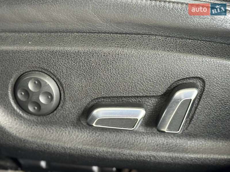Седан Audi A4 2012 в Одесі