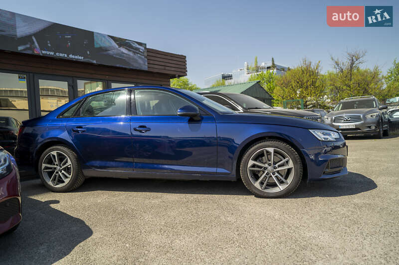 Седан Audi A4 2019 в Киеве