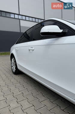 Седан Audi A4 2014 в 