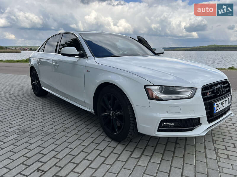 Седан Audi A4 2014 в Львові
