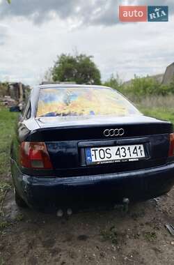 Седан Audi A4 2000 в 