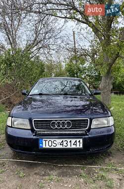 Седан Audi A4 2000 в 