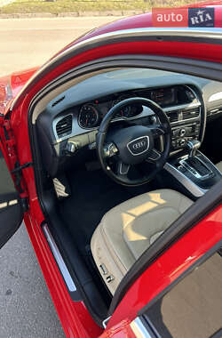 Седан Audi A4 2013 в 
