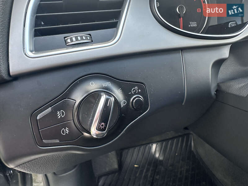Седан Audi A4 2014 в Киеве