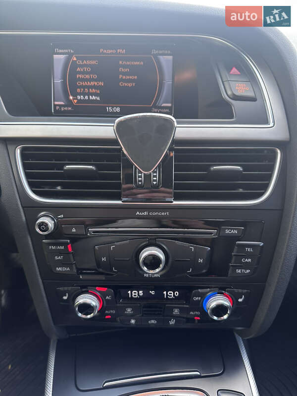 Седан Audi A4 2014 в Киеве