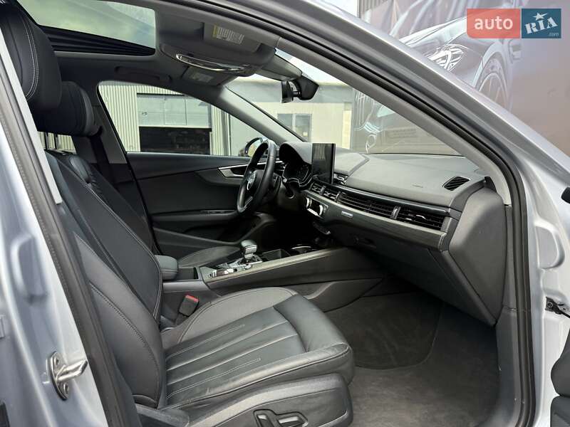 Седан Audi A4 2020 в Львове