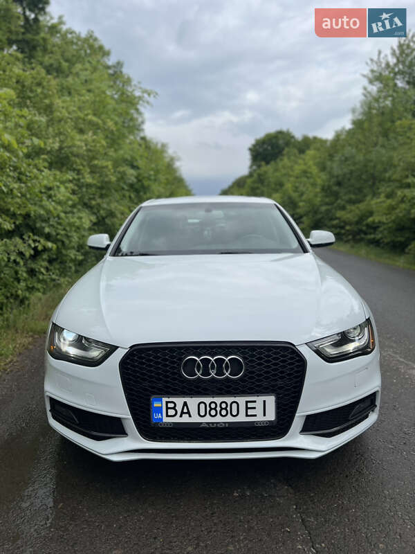 Седан Audi A4 2013 в Голованевске