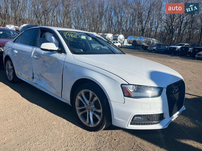 Седан Audi A4 2013 в Голованевске