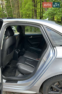 Седан Audi A4 2015 в 