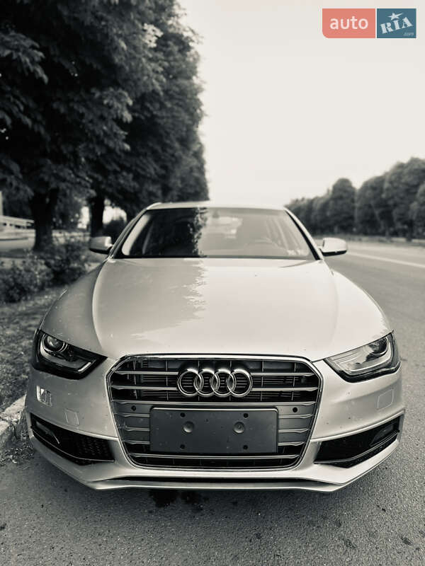 Седан Audi A4 2014 в 