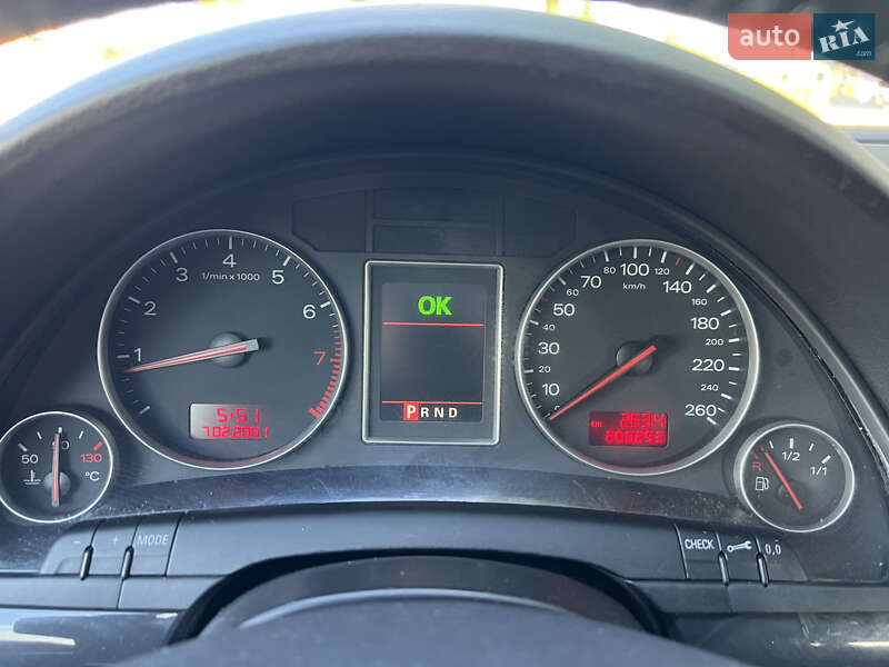 Седан Audi A4 2001 в Дунаевцах